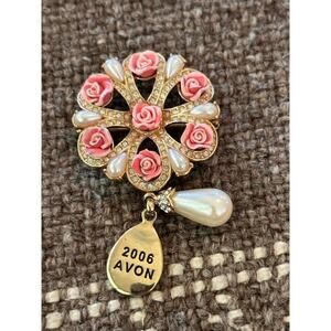 Avon President's Recognition Achievement Award Rose Circle Pin Brooch
